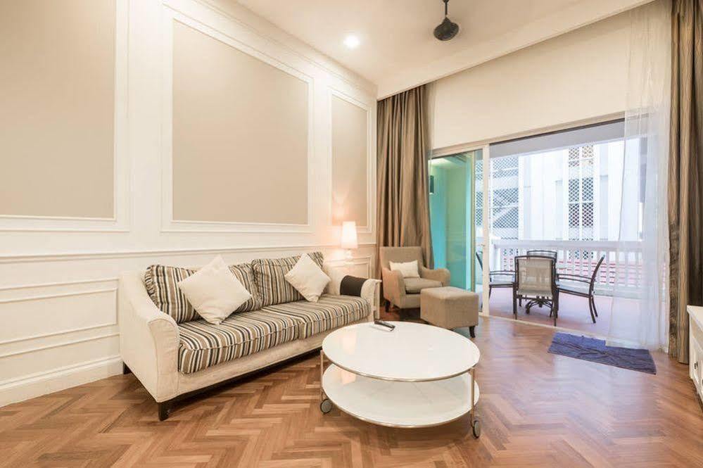 Home Suites By Marina Tanjung Bungah  Exterior photo