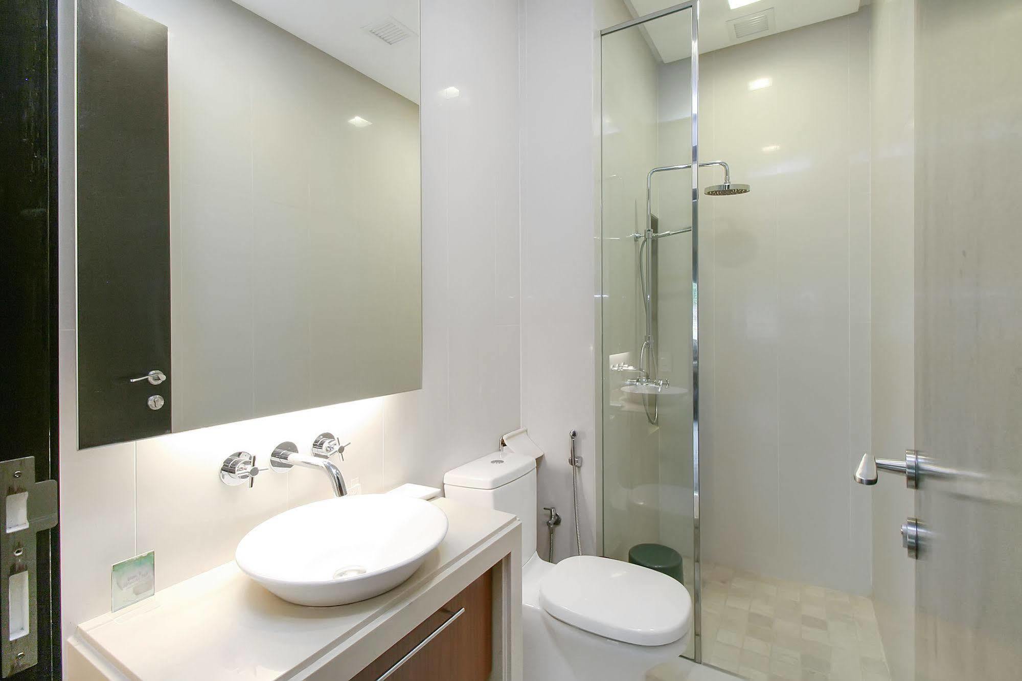 Home Suites By Marina Tanjung Bungah  Exterior photo