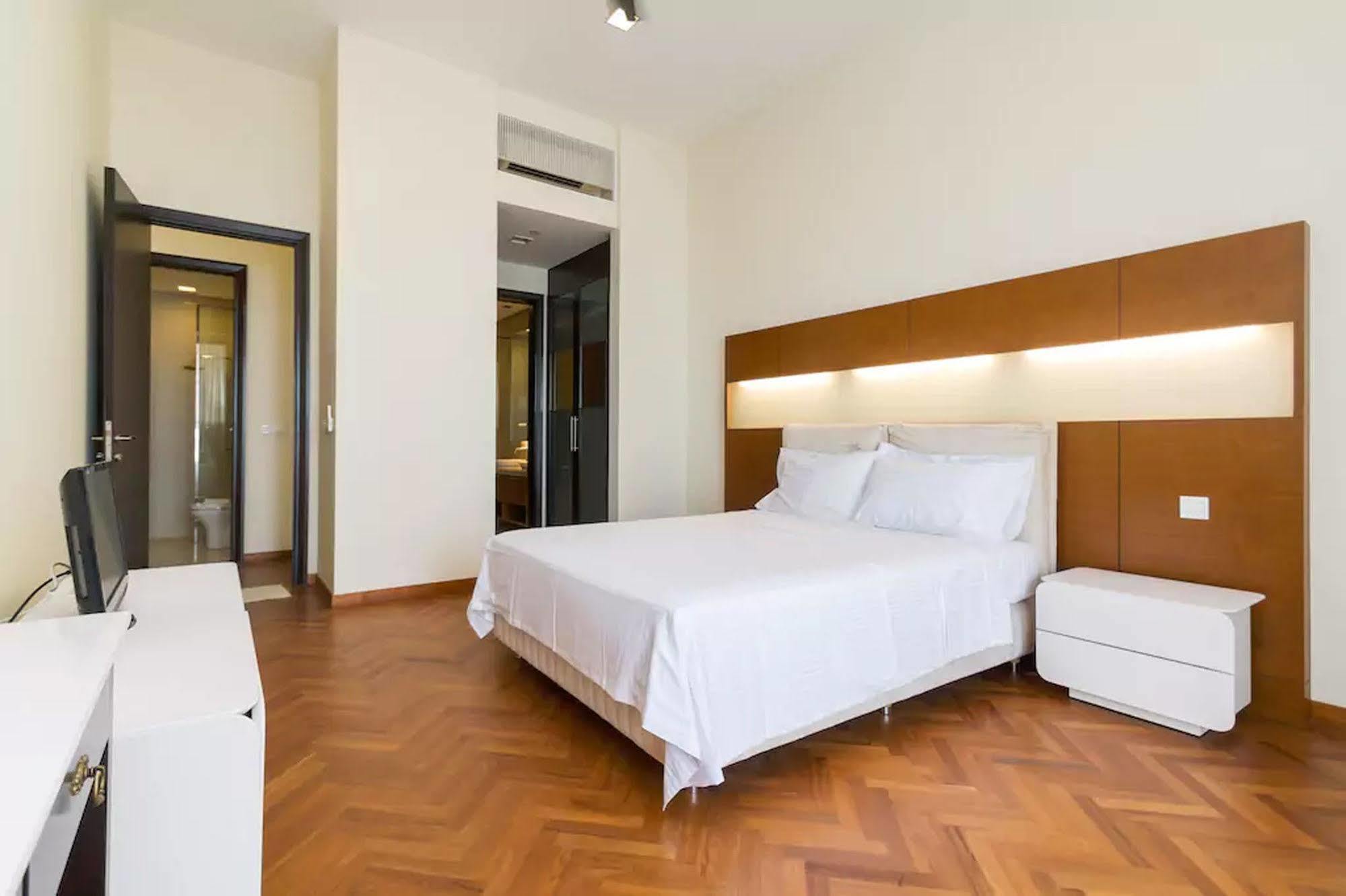 Home Suites By Marina Tanjung Bungah  Exterior photo